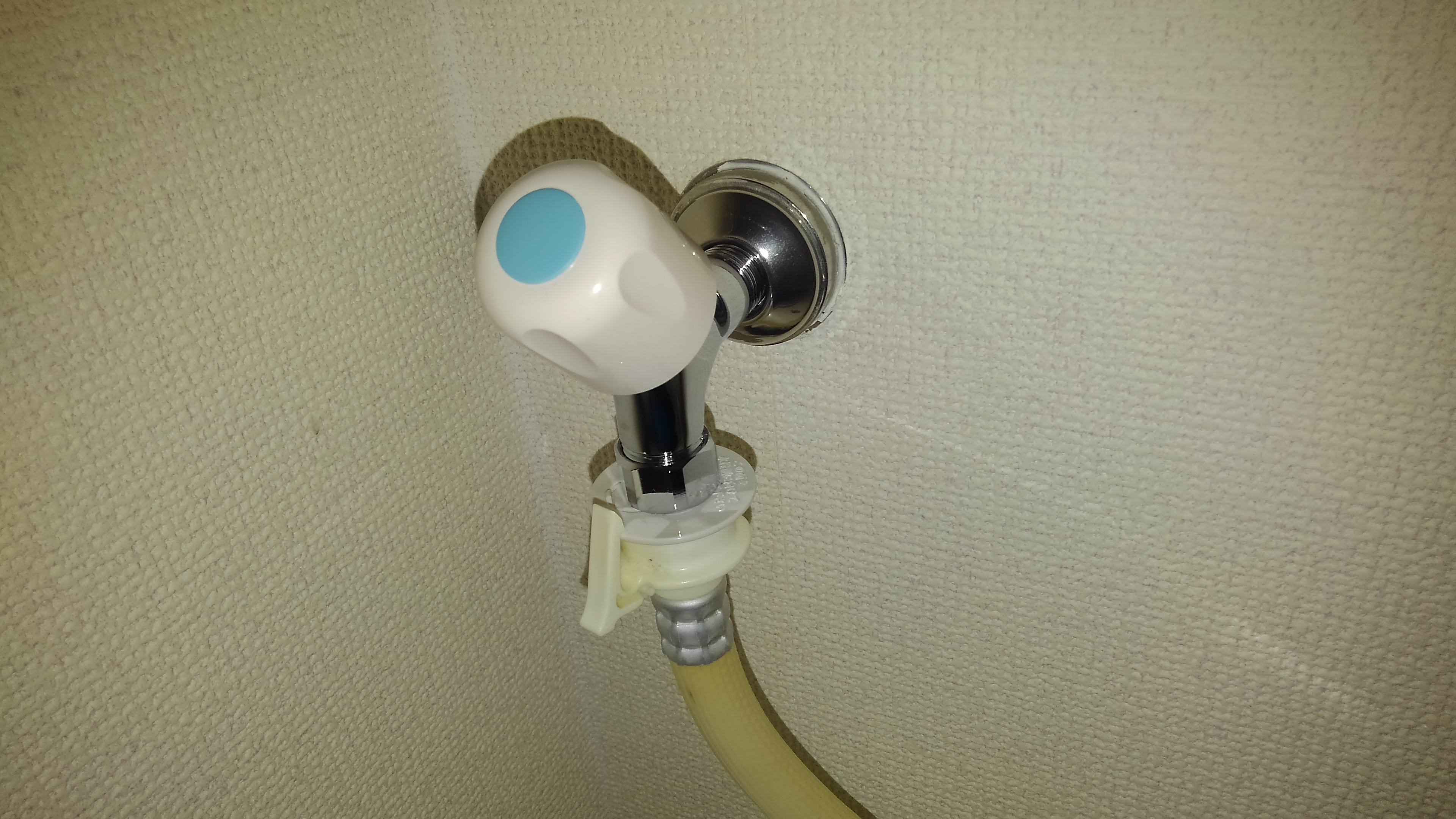 大阪市天王寺区　賃貸マンションの洗濯水栓取替工事