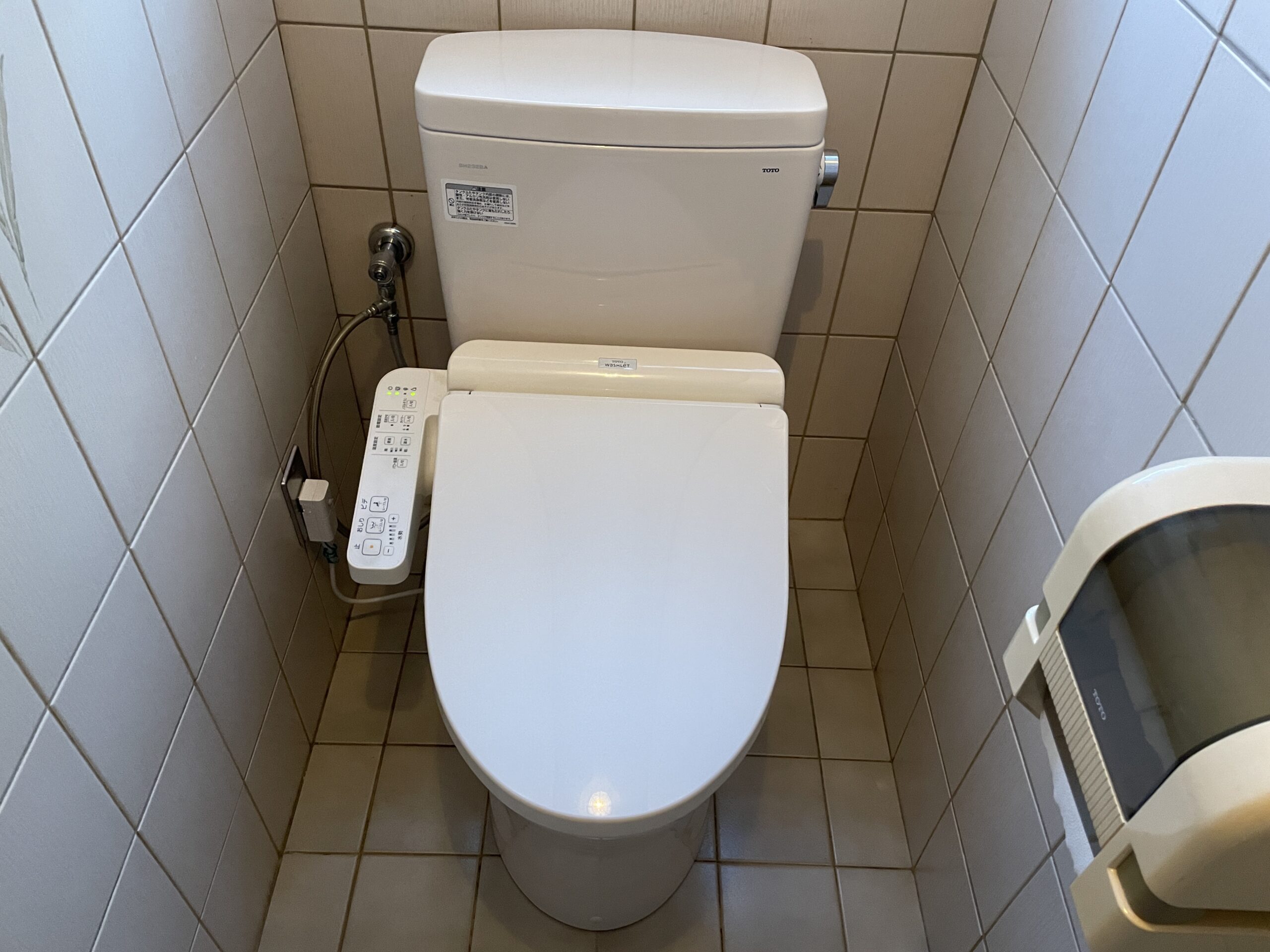 大阪市平野区　戸建て住宅のトイレ取替リフォーム工事　ウォシュレットは再利用