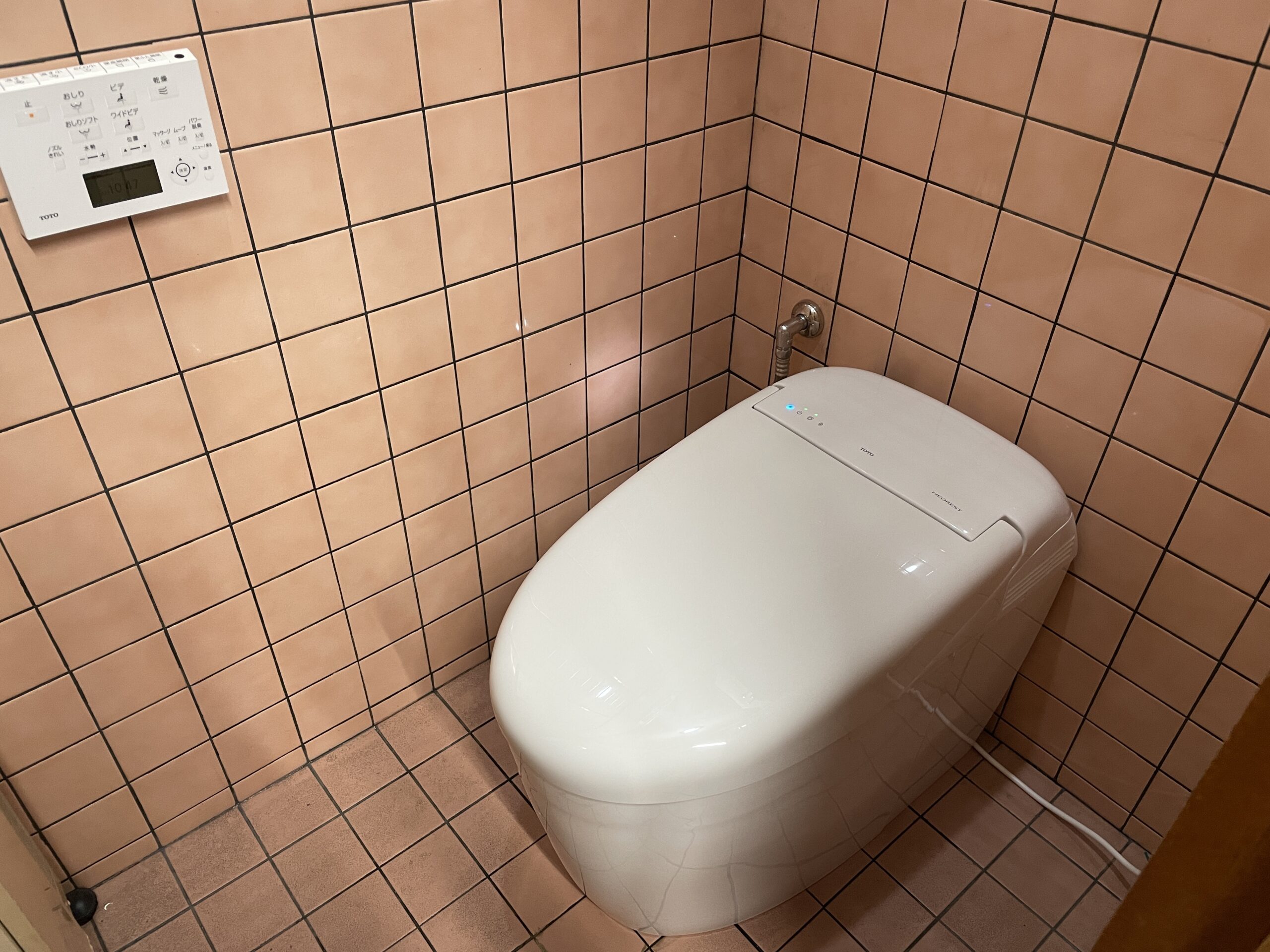 大阪市天王寺区　会社事務所の洋式トイレ取替リフォーム工事　ＴＯＴＯ　ネオレスト