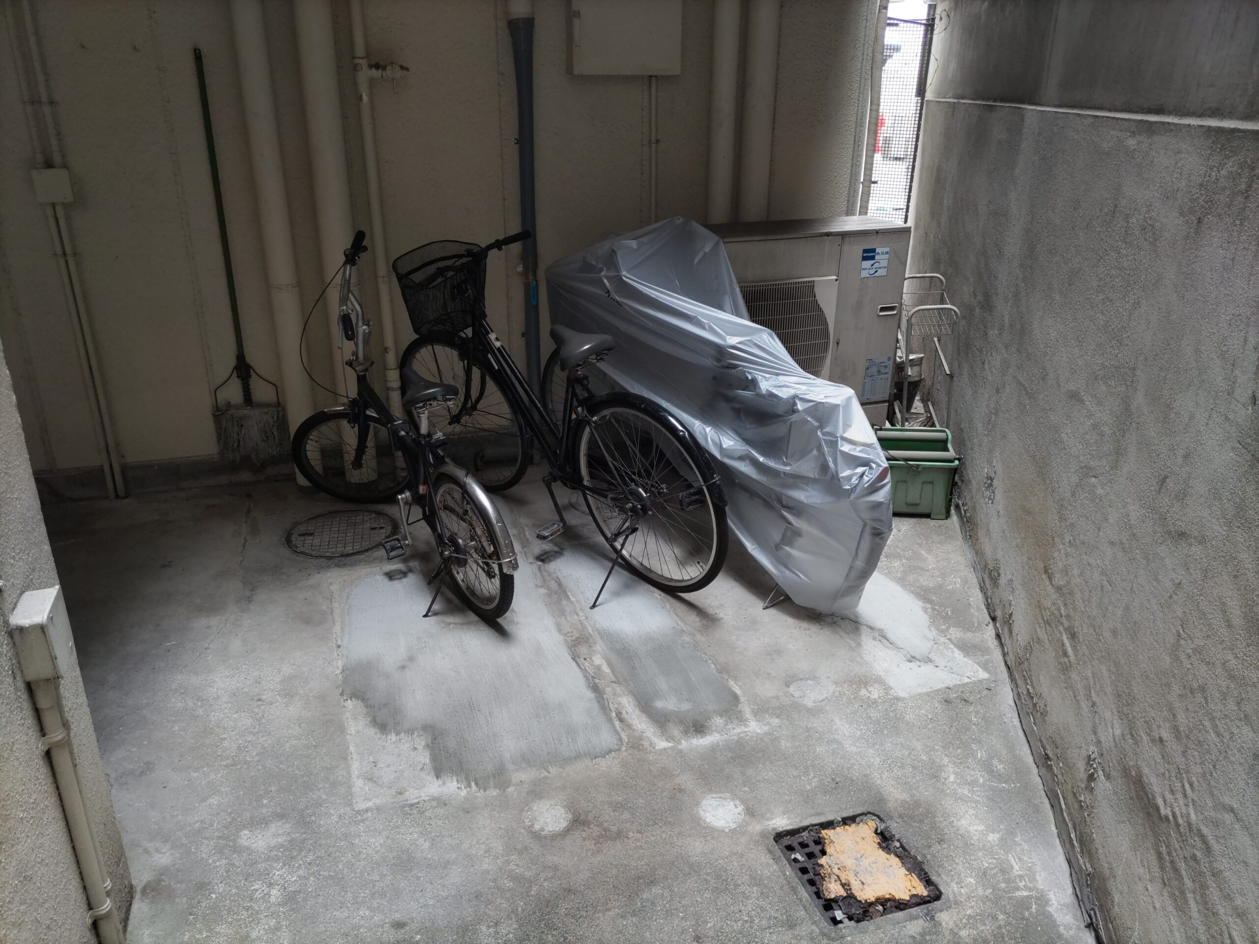 大阪市天王寺区　マンションの受水槽撤去工事　空いたスペースを駐輪場に変更