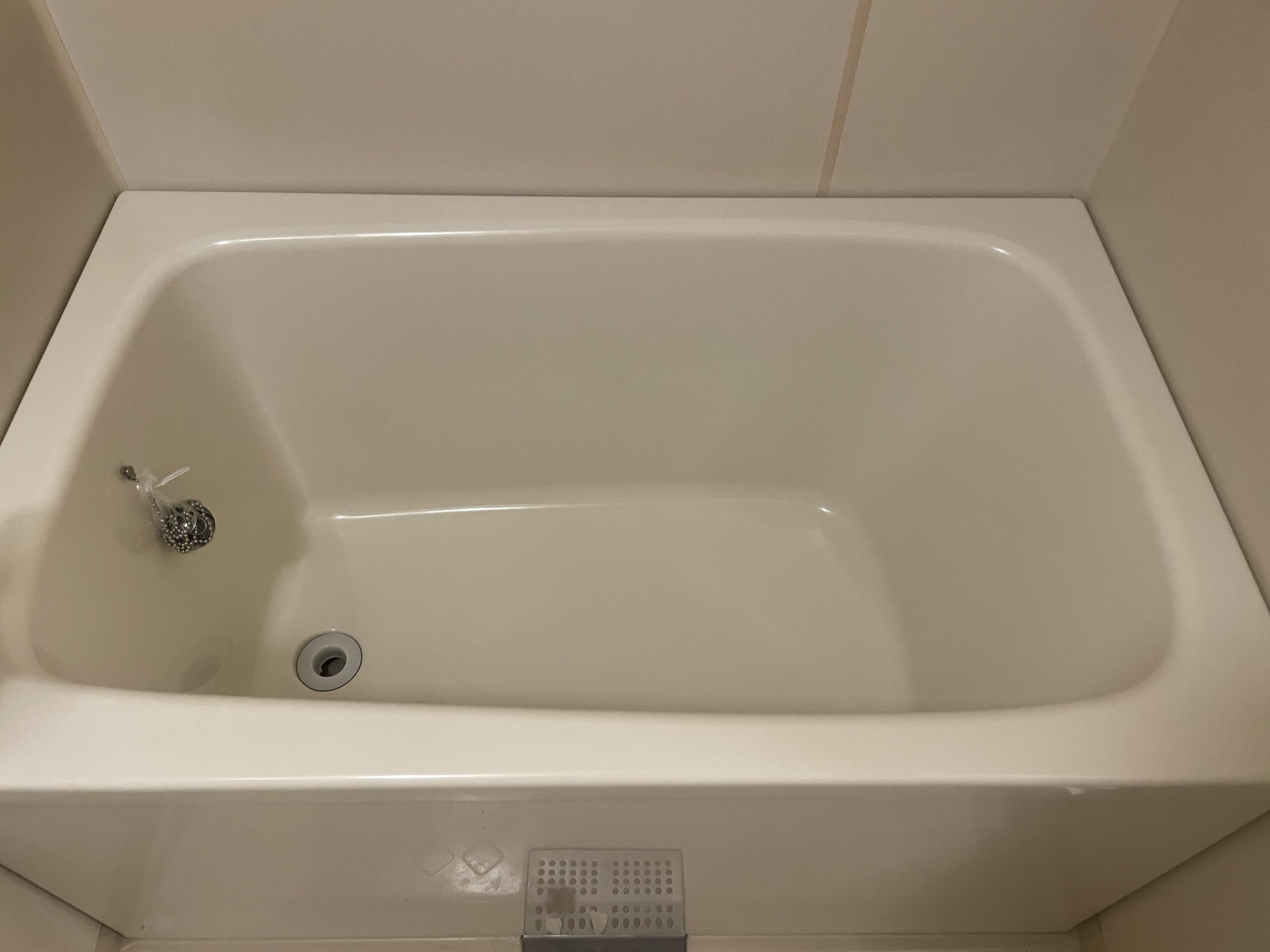 大阪市浪速区　マンションの浴槽と浴室ドア取替リフォーム工事　TOTO　ポリ浴槽
